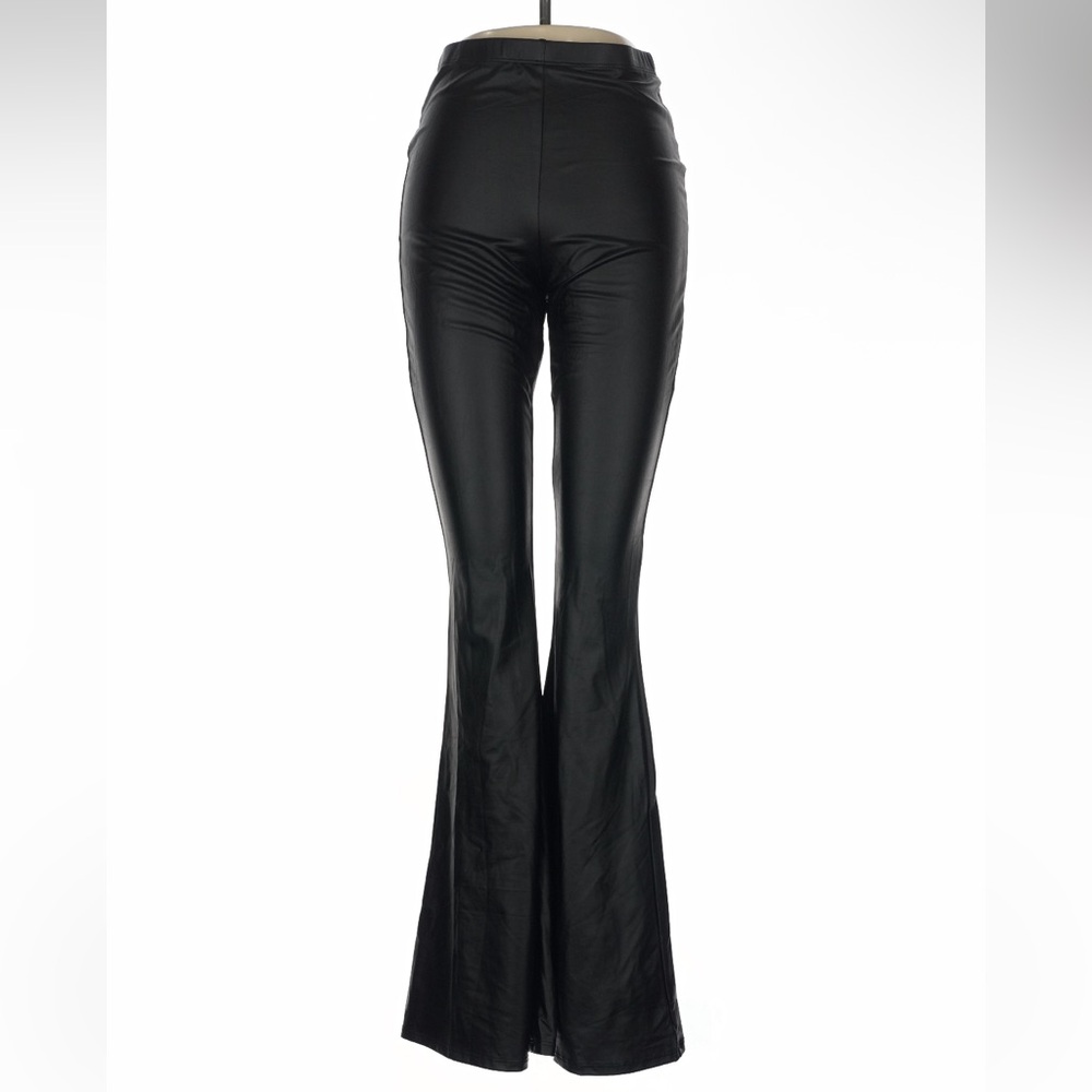 Faux Leather Black Flare Pants size M🖤😎